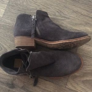 Dolce vita booties zip up size 7